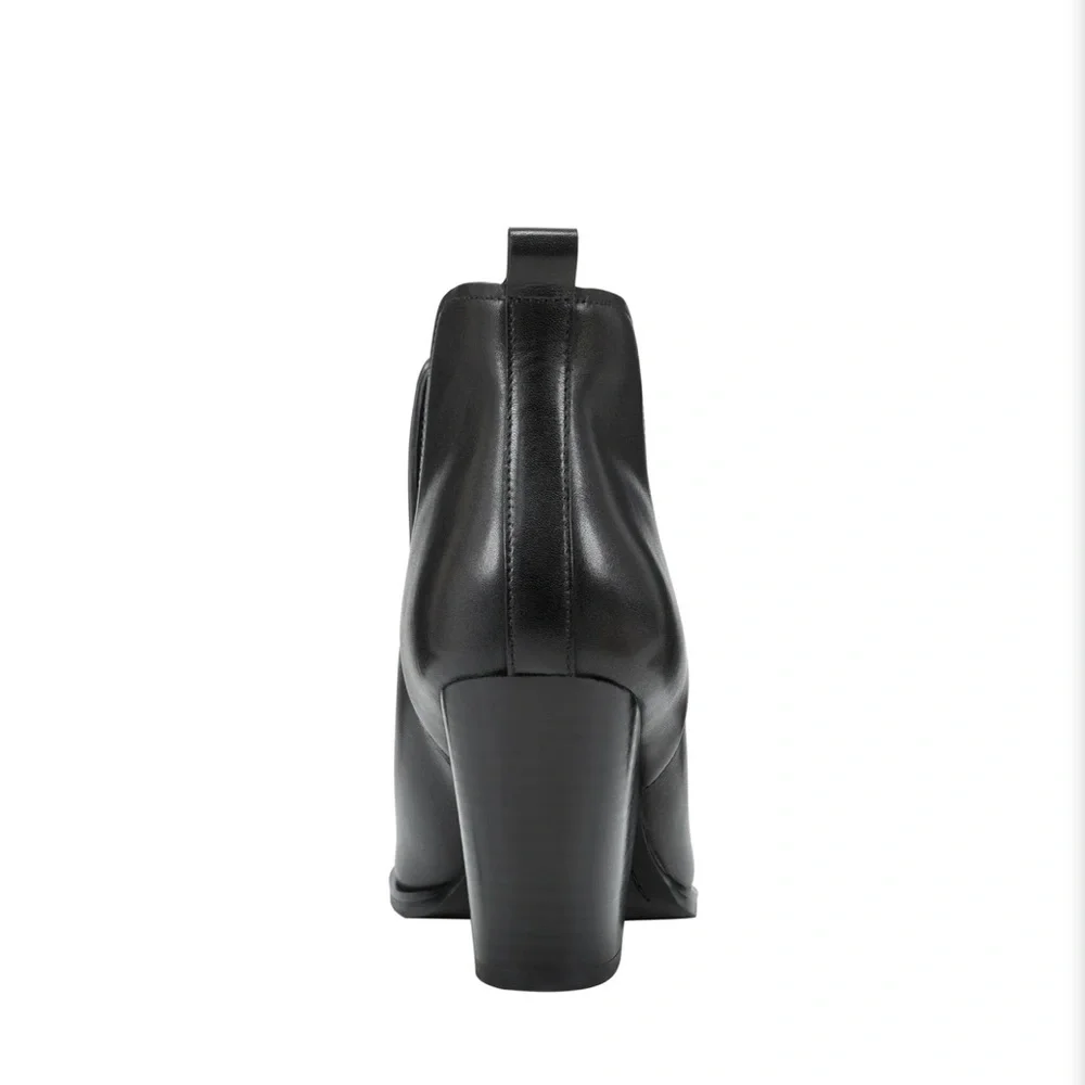 New TANILLA HEELED‎ BOOTIE MARC FISHER LTD